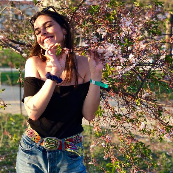 Meet your Posher, Elizabeth - Picture 1 of 1